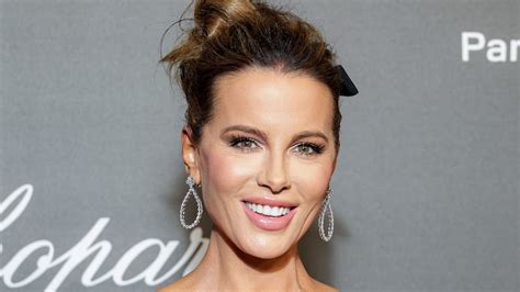 kate beckensale nudes|Kate Beckinsale, 50, causes a stir as in poses nude in the bath for ...